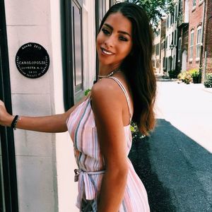 Meet your Posher, Amelia